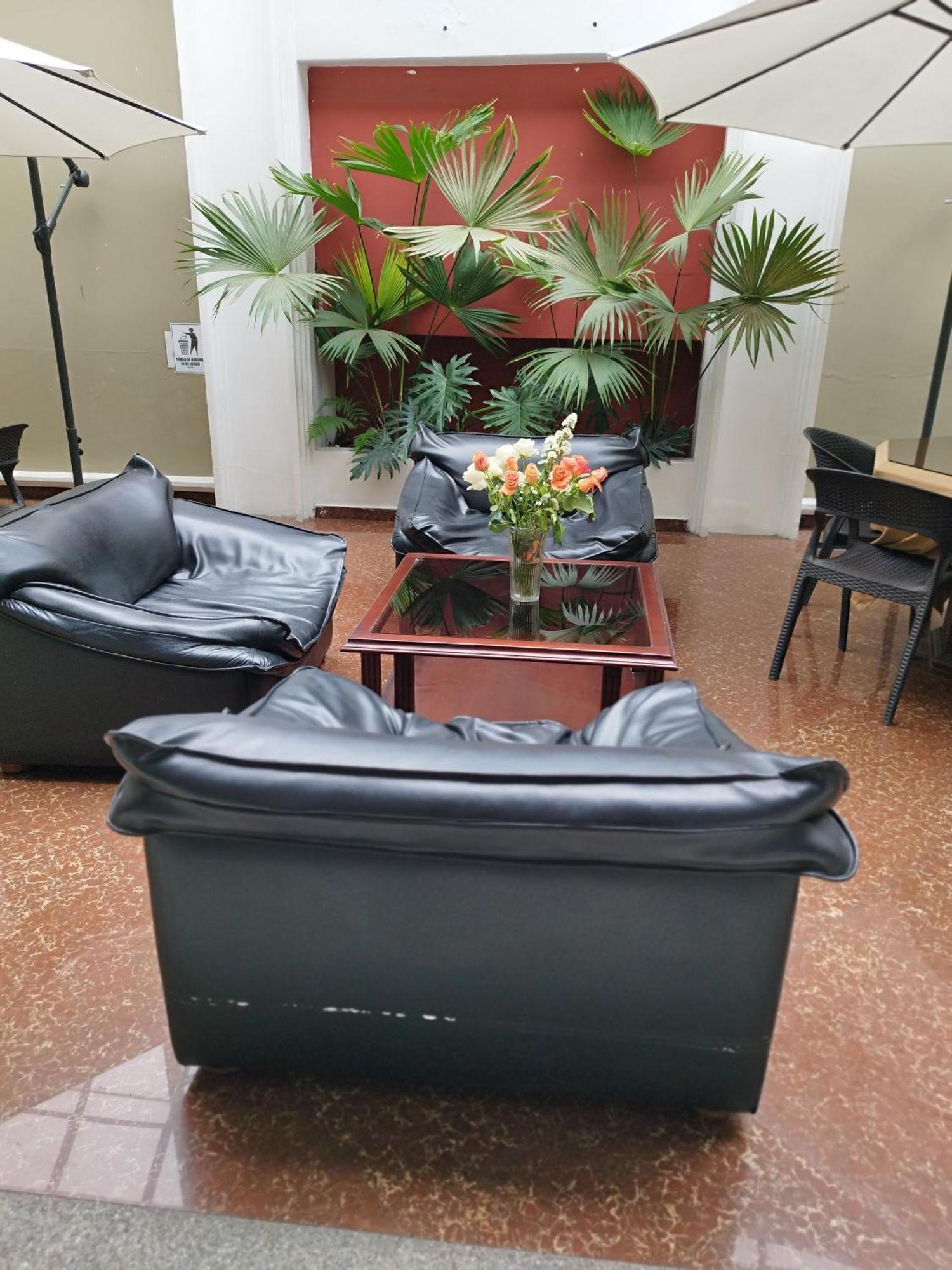 Hotel Puerta Del Sol Санто-Доминго-де-лос-Колорадос Экстерьер фото